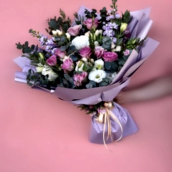 Aile Tanışmasında Hangi Çiçek Alınır?