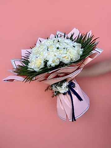 41 Beyaz Şakayık Buketi