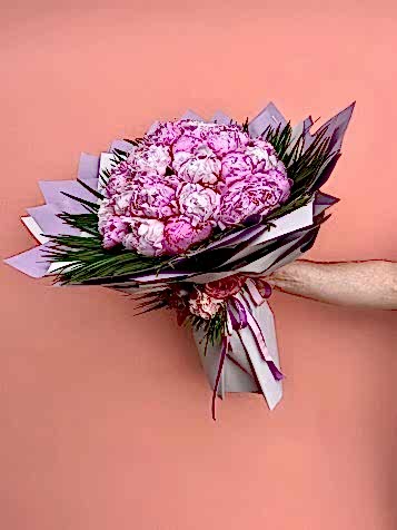 41 Pembe Şakayık Buketi