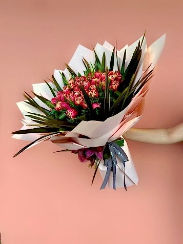 50’li Pembe Katmerli Lale Buketi