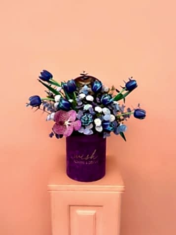 Mor Kadife Kutuda Vip Blue Sky Lale & Vip Krizantem