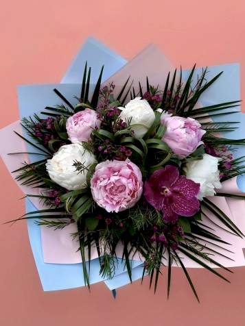 Beyaz & Pembe Şakayık Buketi