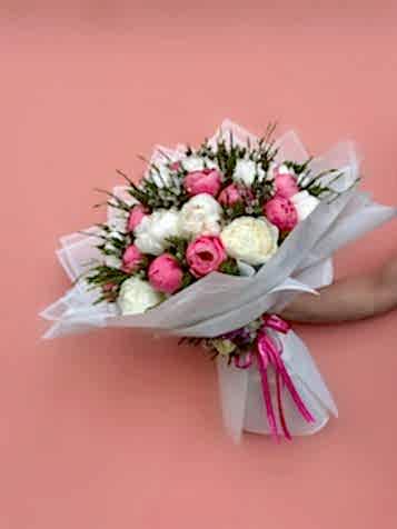 Beyaz & Mercan Şakayık Buketi