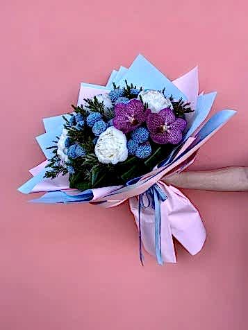 Beyaz Şakayık & Vip Mermaid Krizantem Buketi