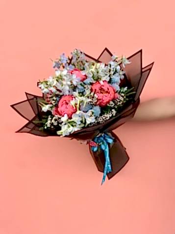 Bubble Gum Mercan Şakayık Buketi