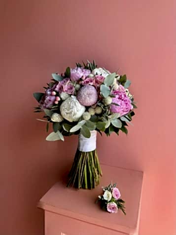 Beyaz & Pembe Gelin Buketi ve Damat Yaka Çiçeği