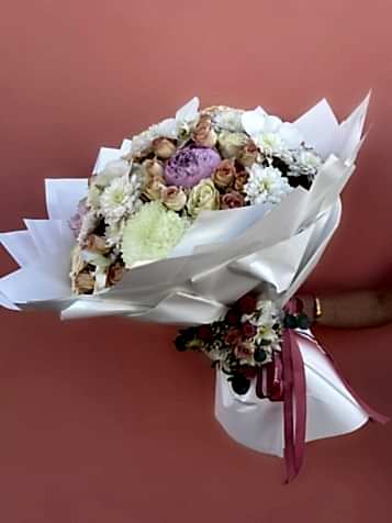 Blanc Amour Karışık Özel Buket