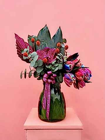 Cam Vazoda Vip Aurora Laleler