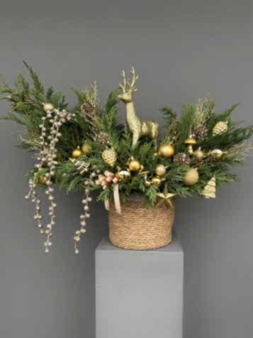 Golden Sparkle Özel Tasarım Geyikli Yılbaşı Aranjmanı