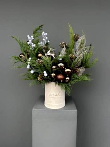 Bronze Winter Bej Kadife Kutuda Yılbaşı Aranjmanı