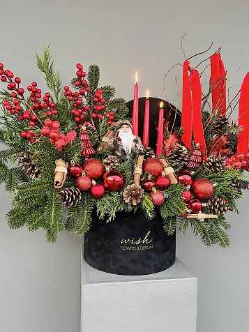 Santa’s Wish Siyah Kadife Kutuda Grand Deluxe Özel Tasarım Yılbaşı Aranjmanı