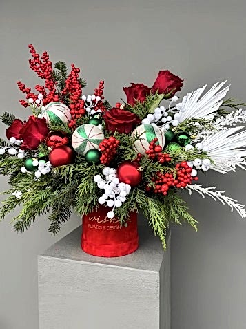 Jingle Bloom Kırmızı Kadife Kutuda Yılbaşı Aranjmanı