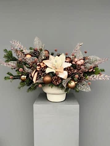 Gold Ponsetia Yılbaşı Aranjmanı