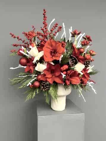 Red Magic Özel Tasarım Yılbaşı Aranjmanı