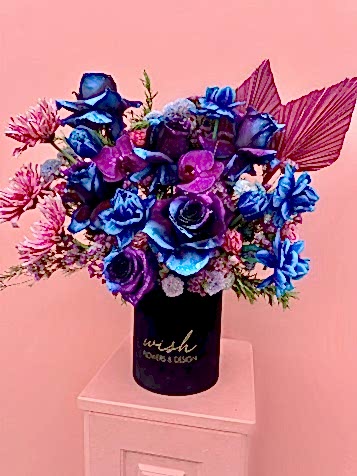 Siyah Kadife Kutuda Galaxy In Bloom Aranjman