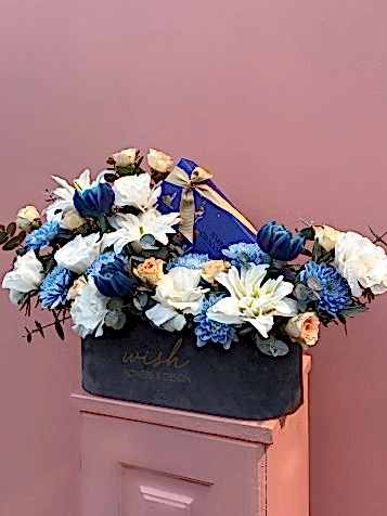 Gri Kadife Kutuda Harem Roll Lokumlu Mavi Çiçek Bahçesi