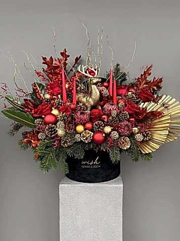 Black Love Grand Deluxe Geyikli & Mumlu Yılbaşı Aranjmanı