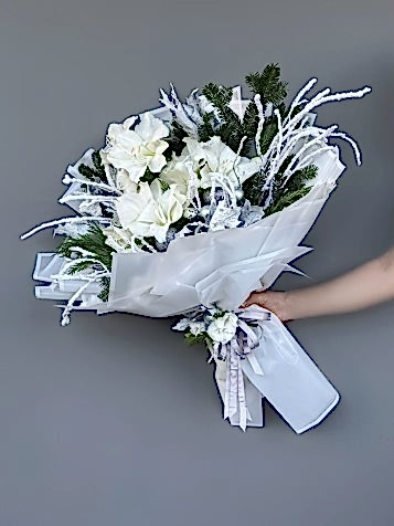 White Amaryllis Kış Buketi