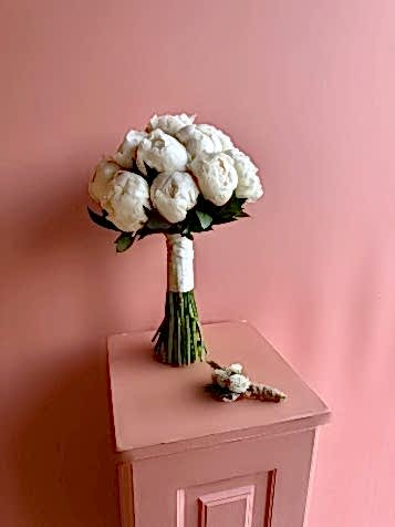 15 Adet Beyaz Şakayık Gelin Buketi & Damat Yaka Çiçeği