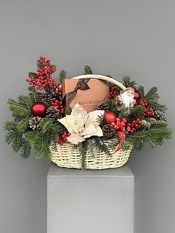Çikolatalı & Noel Baba Figürlü Büyük Yılbaşı Sepeti