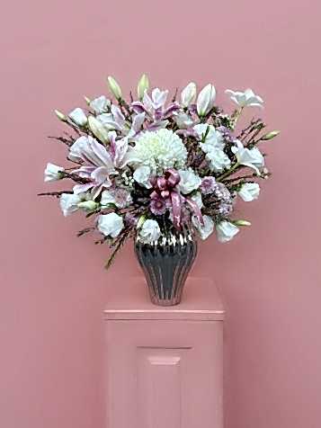 Lily Belle Gümüş Cam Vazoda Aranjman