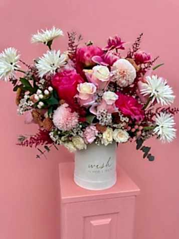 Krem Kadife Kutuda Blush Coral Lüks Aranjman