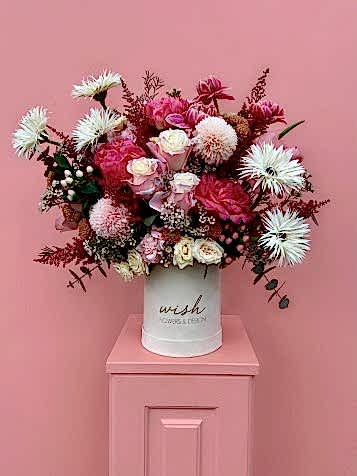 Krem Kadife Kutuda Blush Coral Lüks Aranjman