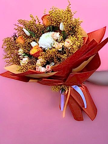 Mimosa Bloom Kadınlar Günü Buketi