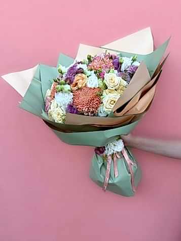 Romance in Bloom Karışık Buket