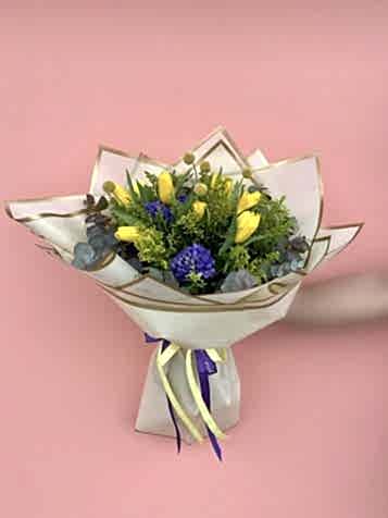 Vivi Lale ve Sümbül Buketi